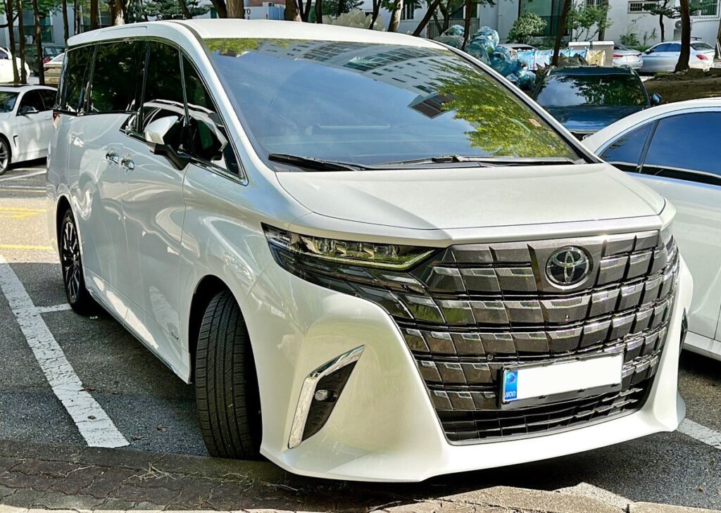 sewa alphard bali